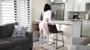 Shrooms Q - The Mesh in 4K