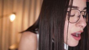 emyii squirt soo much