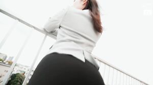 MIDA-356 A slutty teacher with plump thighs and a big ass looks down on a masochistic dick, squeezes it between her sweet and sadistic legs, and gives it a creampie fuck! Jinguji Nao