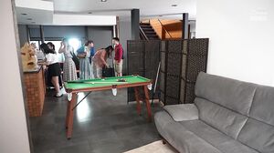 DANDYA-006 "Sorry for making my penis get so big." My nephew thought it would be okay because it was small, but when he went into the women's bath with me, he got a full erection when he saw all the boobs! My panicked aunt secretly gave me a handjob VOL.3