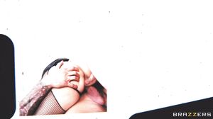 Li Sirena Demands Double VAG