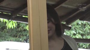 NHDTC-122 Even when she's with her boyfriend, she'll sneak out and do it with you if you call her. You can use her pussy as many times as you want, even during a hot spring trip.