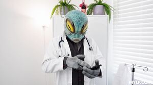 MylfLabs - Sophia Locke And Cali Sweets