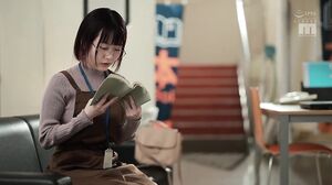 MIDA-406 A plain-looking bookstore clerk with glasses whispers dirty words she learned from porn magazines, and gets all horny. Sakura Miura, a shy girl with divine breasts.