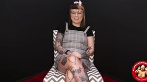 Felicia - Kinky Alt-Girl Gives Sloppy Head