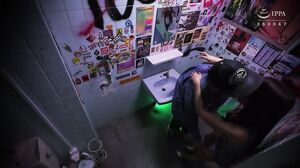 BNST-084 Pushers Sumire