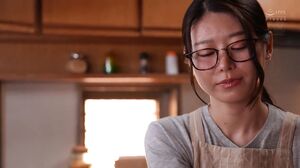 JUR-550 Shinohara Iyo's first anniversary debut: lesbian debut. Sweaty lesbians devour each other over and over again until their sexual desire is exhausted.