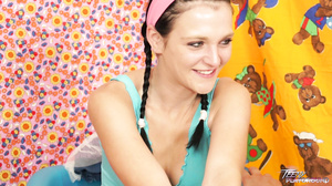 TeenyPlayground E14 Michaela