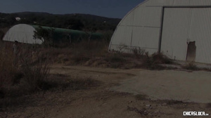 jimena lago follando en un almacen