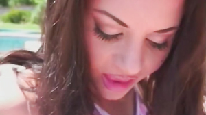 jewel and johnny poolside love .