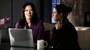 Zoey Holloway, Alina Li - It's mine