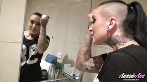 AussieAss - Rhianna Wylde Cumming Like A Waterfall