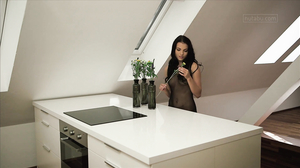 NuTabu - Sapphira A - Glam Girl Shows Body