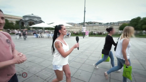 Hitzefrei - Holly Banks - Come On Lets Fuck De