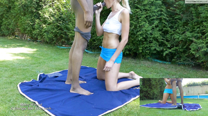 Weasel Miley 18jaehriger BBC fickt mich im Garten