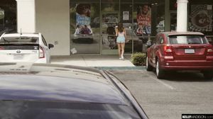 Skylar Snow - Morning Routine