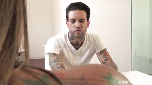 KinkySpa - Claudia Valentine