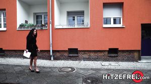 Hitzefrei - Sarah Star The Bushtucker Trial GERMAN