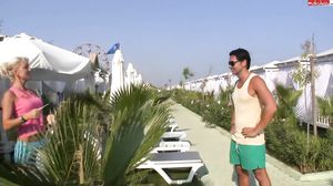 P 274 Heisse Deutsche Milf Im Urlaub Von Jungeren Typen