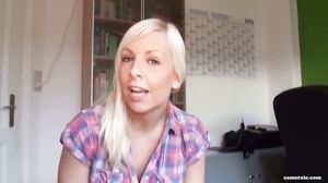 Die Schwester Seiner Freundin Um Einen Handjob Angebett