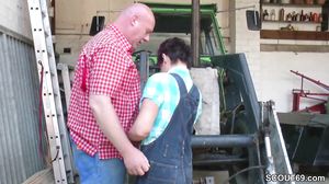 Mutti Treibt Es Mit Dem Handwerker Wenn Der Alte Weg Is