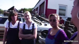 Auch Mutti Will Gefickt Werden Und Treibts Mit 2 Fremde