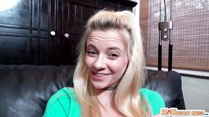 CrazyHotMess - Riley Star