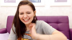 Hot Brunette Opens Up A Show And Plays Dildo