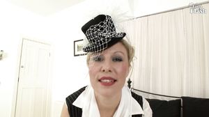 Saffy - The Pleasures of a Well Heeled Lady