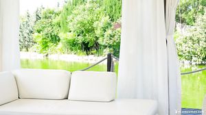 Heidi Romanova - Across The Pond