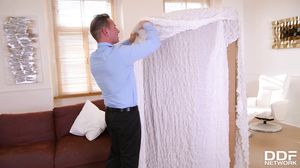 Olivia Sin Blonde - Babe In A Box