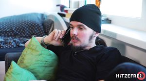 Hitzefrei - Gabi Gold Hot Online Date In The Car GERMAN