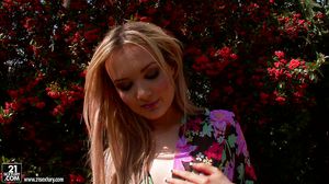 Onthepatiowith Faye - Faye Barts - DailySexDose