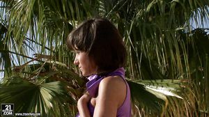 Coolgirl - Aiden - DailySexDose