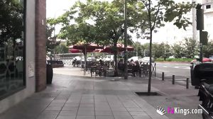 (Jose, Jordi, Alexa Blune, Alex)Elegante (y megazorra)