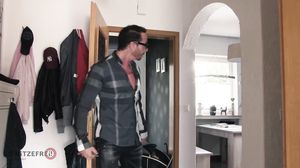 Smoking hot mom Jacky Lawless fucks