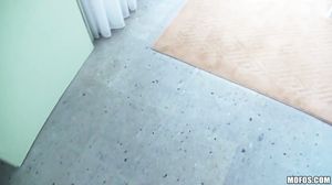 Jessica Robbin serves up anal