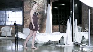 Alecia Fox Of Feet And Hands - 21FootArt