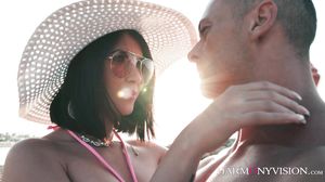 Lady Dee - Taking The Meat