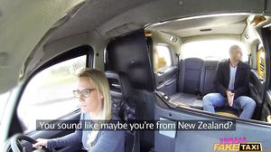 FalschesTaxi - Sasha Stirling