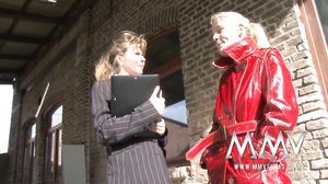 MMVFilme - Petra Helps Out A Bored Couple