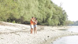 Matt Bird and Lilu Moon - Vacation Penetration