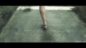 Chrissy Fox - Lost In The Rain