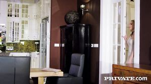 Violette Pink Makes a Cum Back in Trio With Vinna Reed