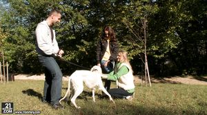 PixAndVideo Cayenne Klein, Sophie Lynx  Best Pick-Up Tr