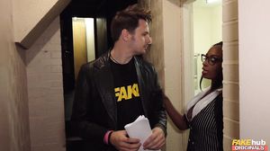 Ella Hughes - teenmachine