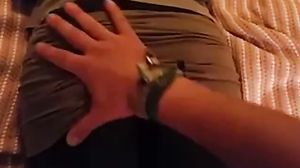 HOMEMADE Bare famler en perfekt teen røv PORNOIA