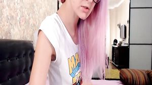 Vivacious Sexy Lady In Bed Show Her Moves Live