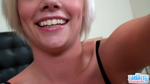 MileyMason - Zoom in with the camcorder