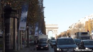 mya recoit sa sodomie de noel